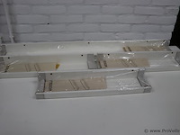 Ikea mosslanda plank voor fotolijsten - afbeelding 1 van  6