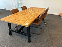 Ikea skogsta eetkamertafel