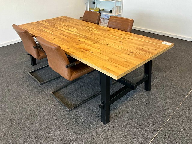 Ikea skogsta eetkamertafel - afbeelding 3 van  7