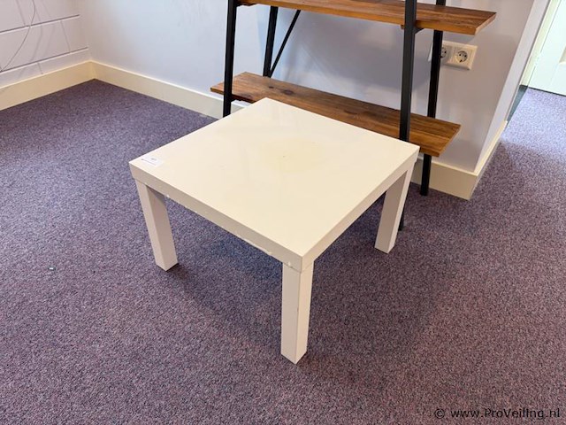 Ikea tafeltje - afbeelding 1 van  1