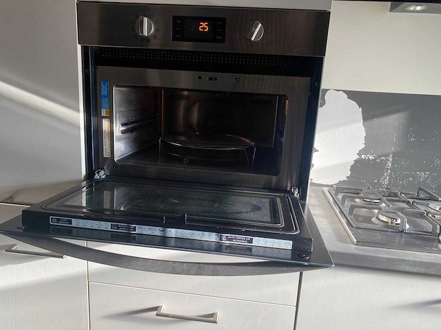 Ikook - keuken met indesit apparatuur - afbeelding 2 van  27