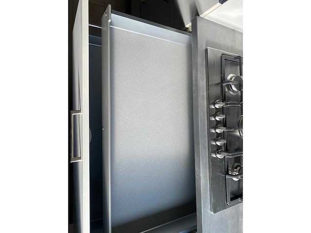 Ikook - keuken met indesit apparatuur - afbeelding 7 van  27