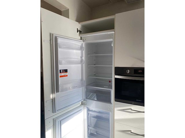 Ikook - keuken met indesit apparatuur - afbeelding 24 van  27
