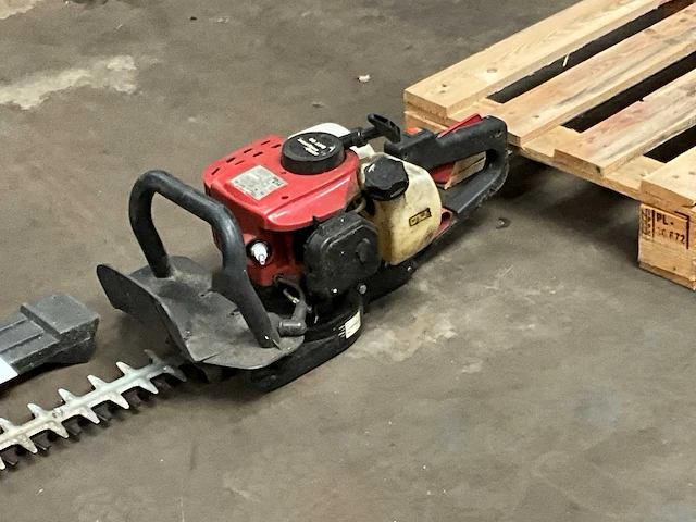 Ikra mogatec bht 60 heggenschaar - afbeelding 3 van  6