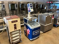 Il primo vrieskist met ijsdispenser