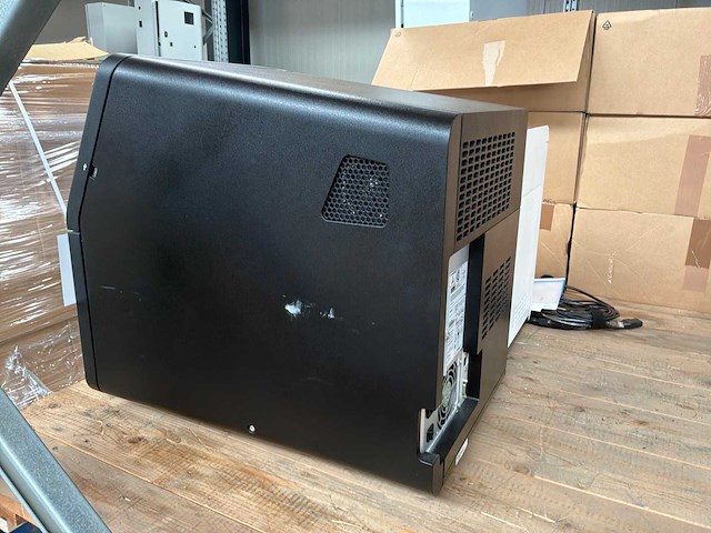 Illumina miseq sy-410-1003 laboratoriuminstrument voor dna-sequencing - afbeelding 7 van  11