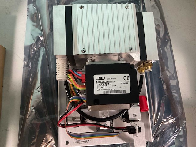 Illumina nextseq 500 diverse laboratoriumapparatuur - afbeelding 10 van  12