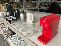 Illy senseo koffiemachine, waterkoker en glazen - afbeelding 2 van  5