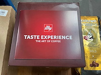 Illy taste experience box partij filterkoffie - afbeelding 1 van  6