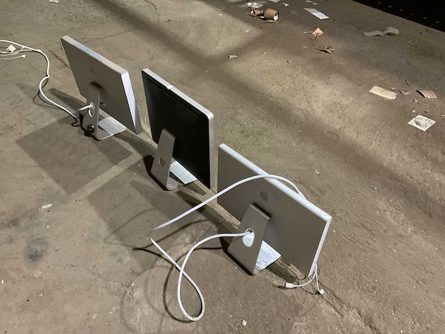 Imac en beeldscherm (3x) - afbeelding 4 van  4