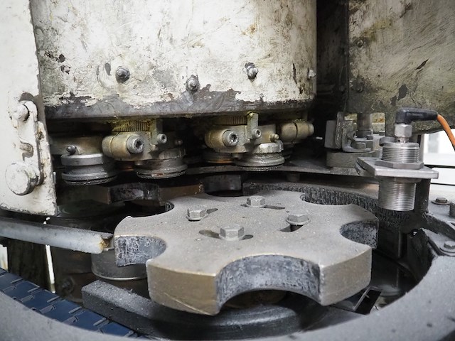 Imc - afbeelding 18 van  28