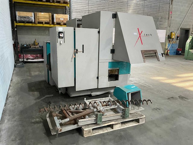 Imet - x-tech 360 - cnc band sawing machine - 2002 - afbeelding 11 van  12