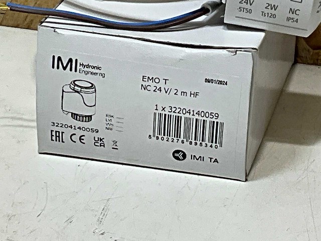 Imi actuator emo-t nc 24vac/dc 2 m halogeenvrije kabel (5x) - afbeelding 4 van  4