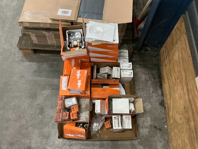 Imi heimeier pallet radiatoronderdelen - afbeelding 3 van  10