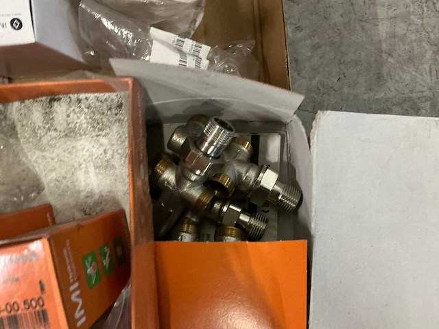 Imi heimeier pallet radiatoronderdelen - afbeelding 7 van  10