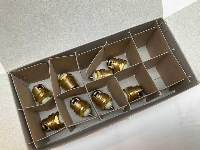 Imi hydronic engineering 3501-02.300 radiatorinsert (8x) - afbeelding 3 van  4