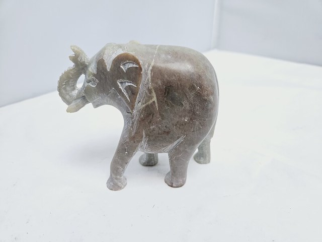 Imperial elephant antieke soapstone sculptuur - afbeelding 3 van  5