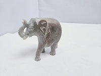 Imperial elephant antieke soapstone sculptuur - afbeelding 2 van  5
