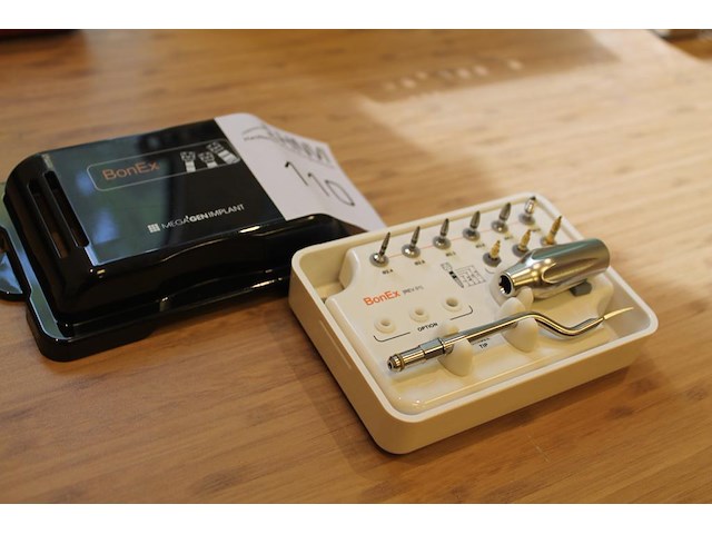 Implantaten set megagen bonex. - afbeelding 1 van  3
