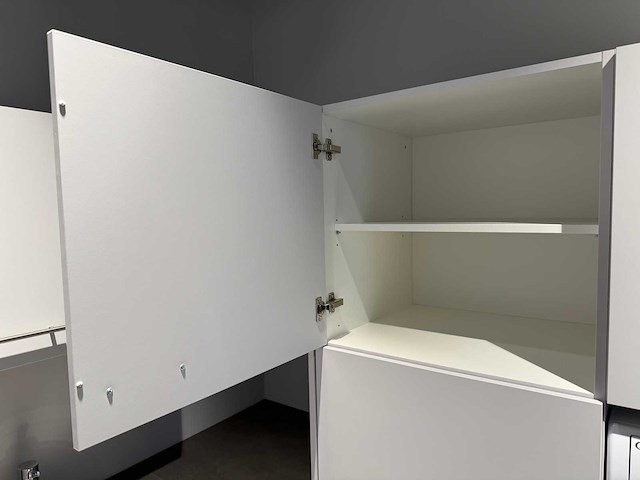 Impuls - bijkeuken met bauknecht wasmachine - afbeelding 4 van  19