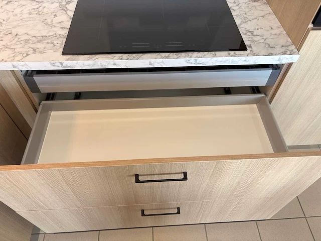 Impuls - showroomkeuken met inventum apparatuur - afbeelding 7 van  23