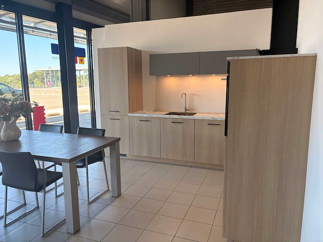 Impuls - showroomkeuken met inventum apparatuur - afbeelding 12 van  23