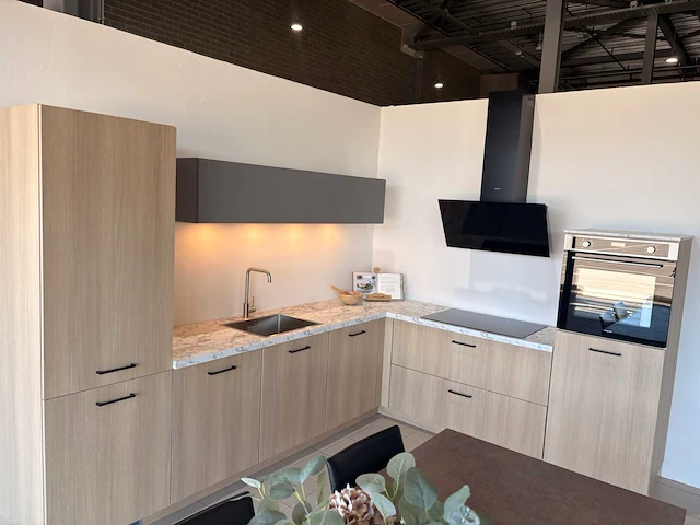 Impuls - showroomkeuken met inventum apparatuur - afbeelding 19 van  23