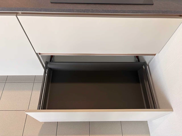 Impuls - showroomkeuken met inventum apparatuur - afbeelding 4 van  17