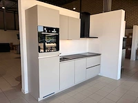 Impuls - showroomkeuken met inventum apparatuur