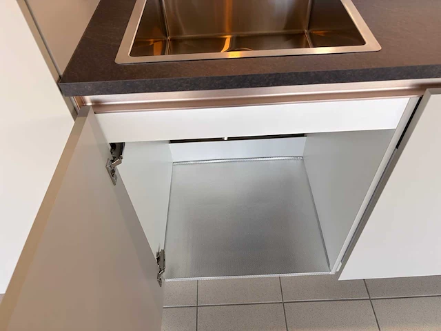 Impuls - showroomkeuken met inventum apparatuur - afbeelding 17 van  17