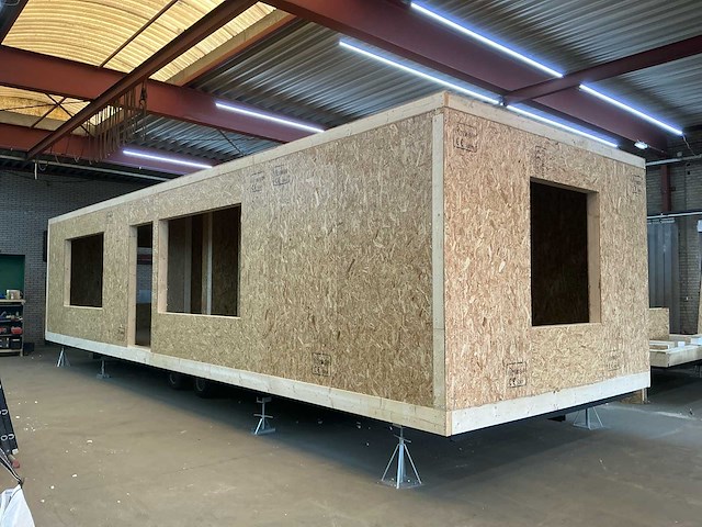 Imsip verplaatsbare mantelzorgwoning (casco/ruwbouw) op stalen onderframe met wielen – sip panelen – luchtdicht - afbeelding 1 van  32