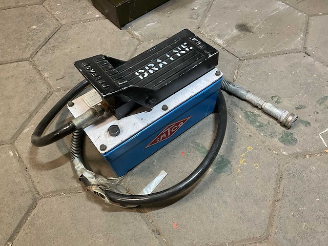 Imtco hydraulic footpump - afbeelding 3 van  4