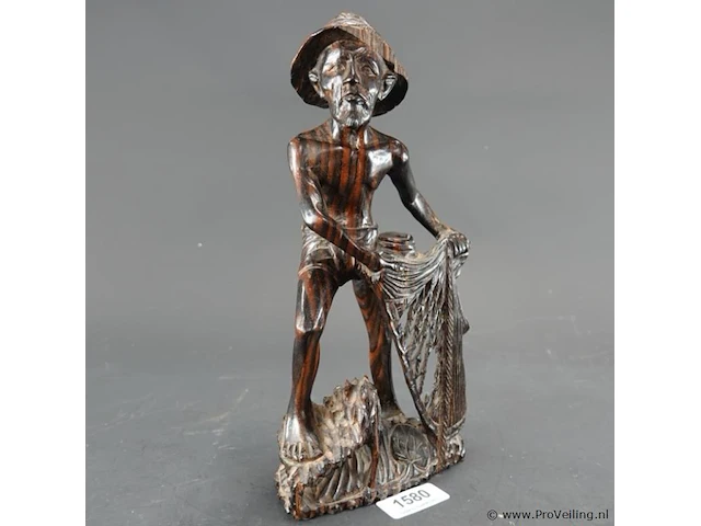 In coromandelhout gesneden indische visserman - afbeelding 1 van  5
