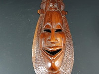 In hard hout gesneden masker - afbeelding 2 van  5