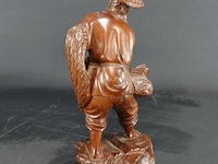 In hardhout gesneden chinese visser - afbeelding 4 van  5