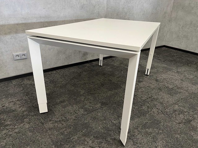 In hoogte instelbaar bureau 140x80 - afbeelding 2 van  7