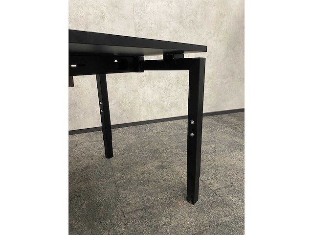 In hoogte instelbaar bureau 160x80 zwart beige - afbeelding 11 van  18