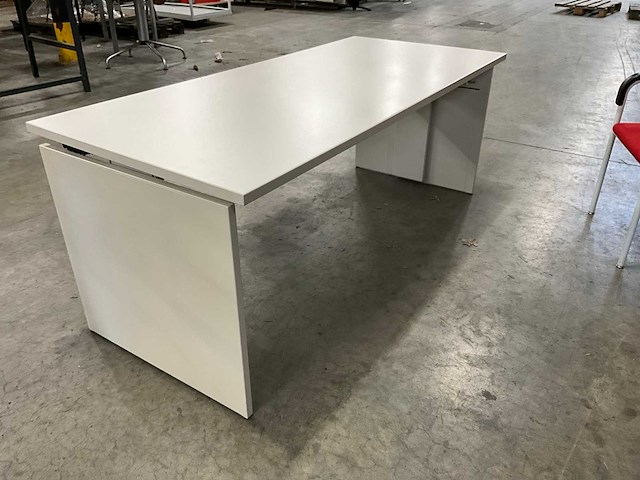 In hoogte verstelbaar bureau (3x) - afbeelding 4 van  5
