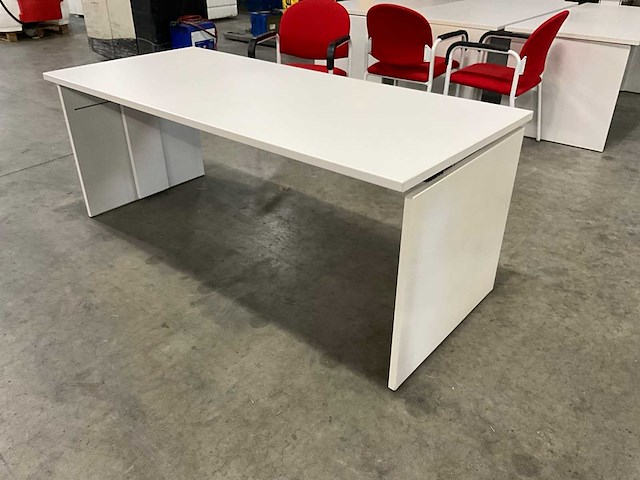 In hoogte verstelbaar bureau (3x) - afbeelding 5 van  5