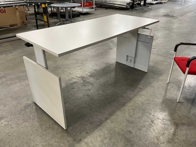 In hoogte verstelbaar bureau (4x) - afbeelding 2 van  5
