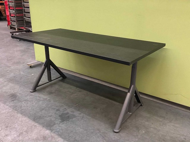 In hoogte verstelbaar bureau - afbeelding 2 van  5