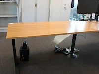 In hoogte verstelbaar werkeiland met verrijdbare ladekast. afmeting in deze opstelling 360 x 300 cm. - afbeelding 6 van  6