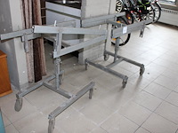 In hoogte verstelbare bokken. - afbeelding 1 van  2