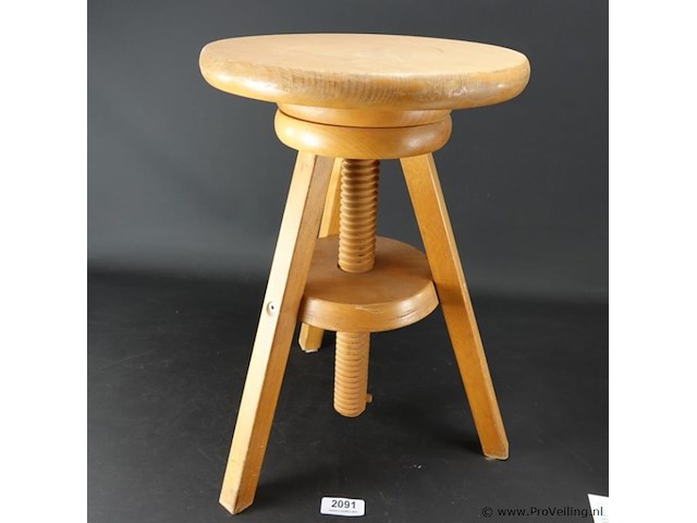 In hoogte verstelbare houten kruk - afbeelding 1 van  5