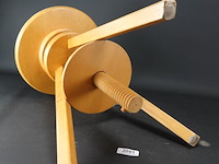 In hoogte verstelbare houten kruk - afbeelding 5 van  5