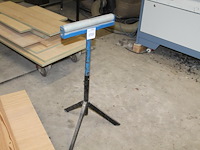 In hoogte verstelbare machineknecht met rolbreedte 40 cm. - afbeelding 1 van  2