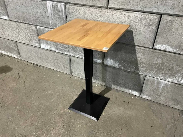 In hoogte verstelbare tafel - afbeelding 1 van  5