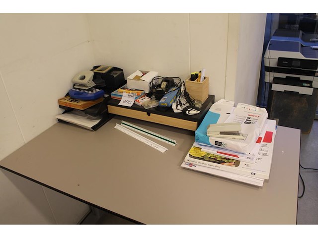 In hoogte verstelbare werktafel 115 x 75 cm. - afbeelding 3 van  3