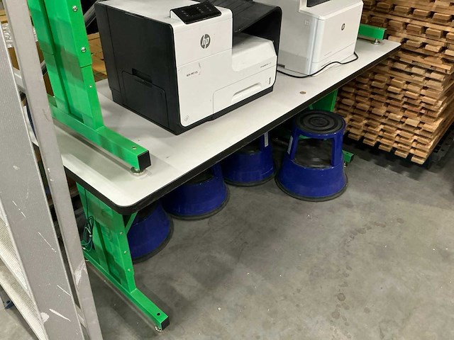 In hoogte verstelbare werktafels l183xb76cm (3x) - afbeelding 4 van  5