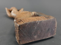 In hout gesneden afrikaanse vrouw - afbeelding 5 van  5